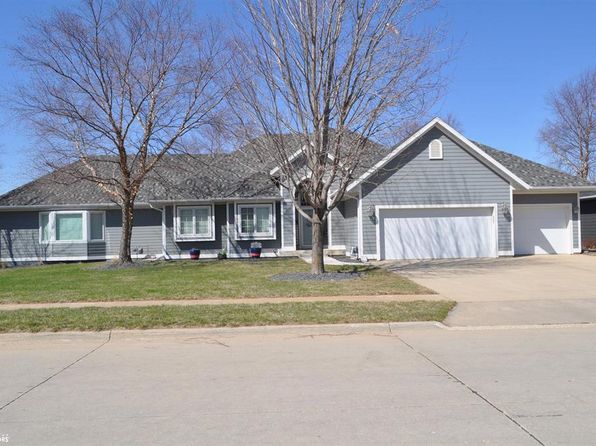 714 Prairie View Dr, Carroll, IA 51401
