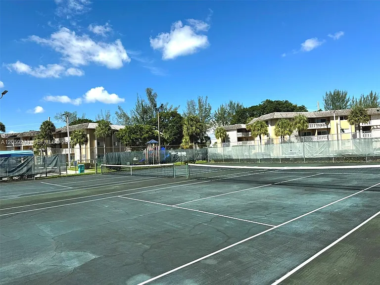 7400 Miami Lakes Dr #D206 — Photo 17