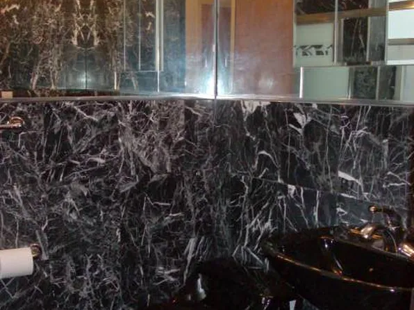 423 Lincoln Place image 4 of 5