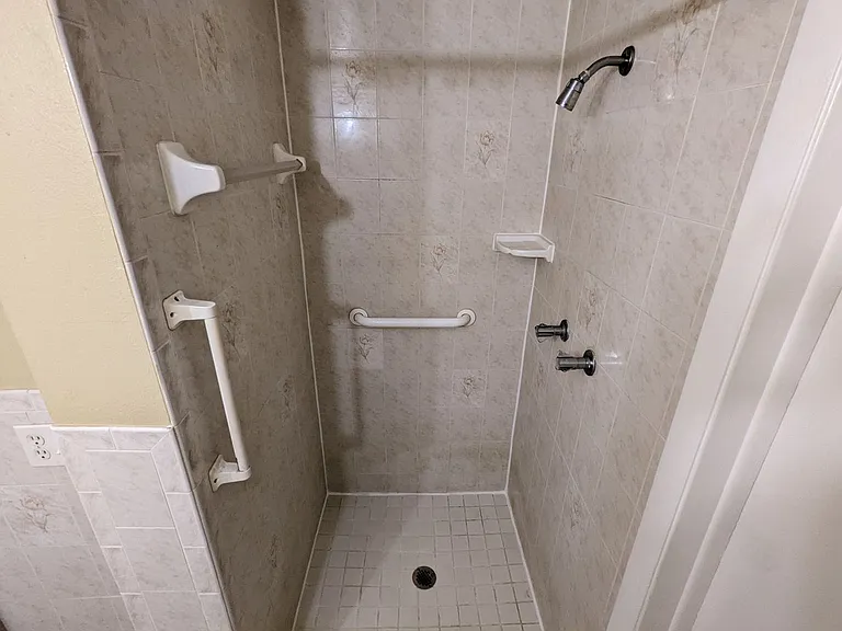 1024 Hilton Ln — Photo 6
