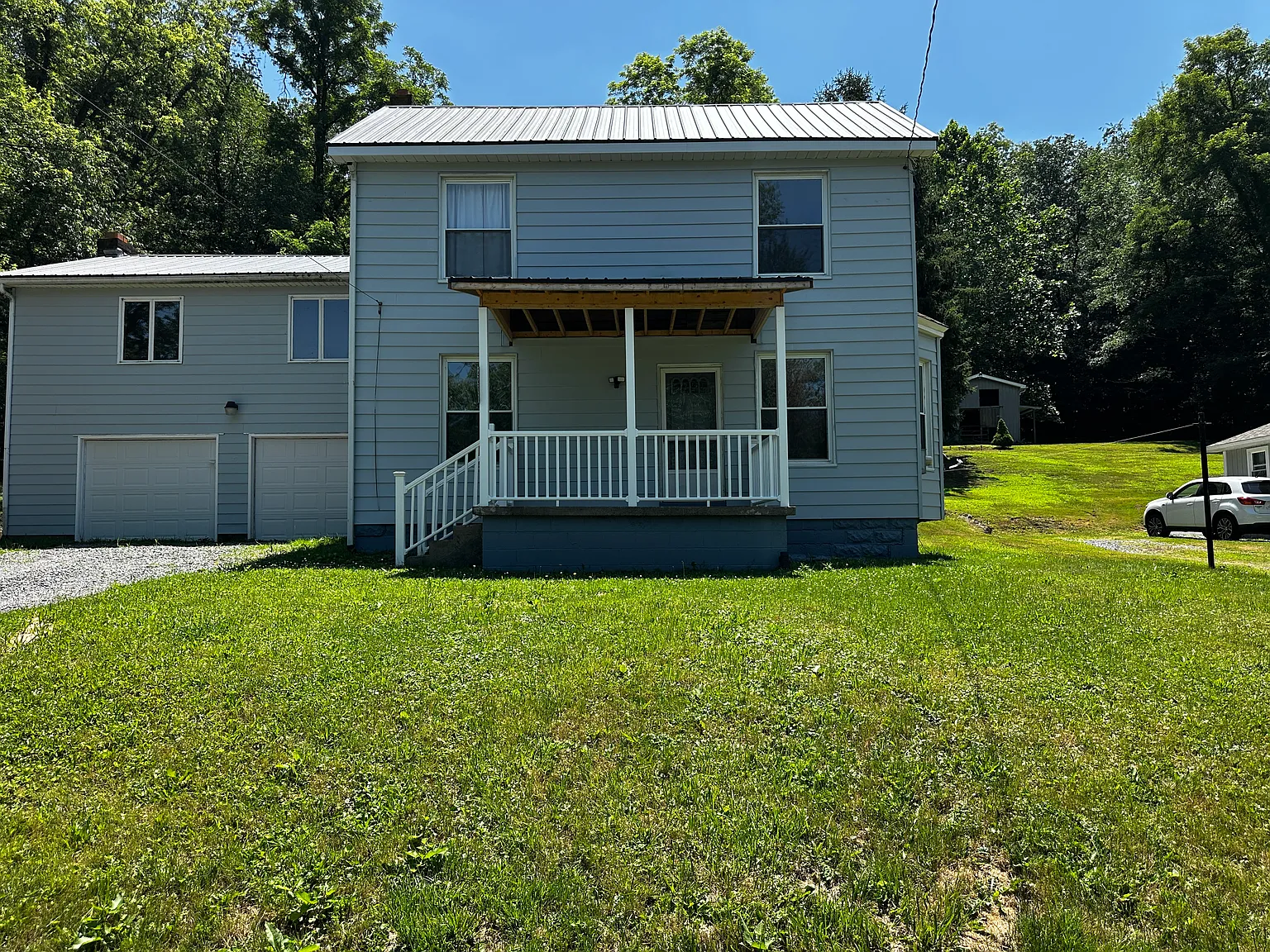 3 bed, $1,390 — Photo 2
