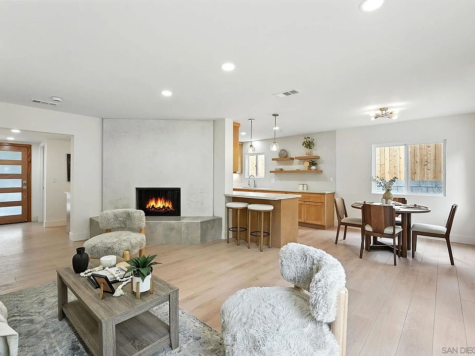 1st image of 2064 Catalina Blvd