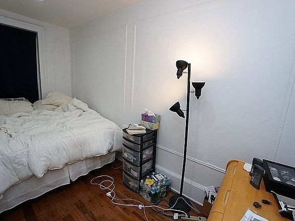 4th image of 144 1st Ave #2