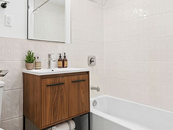5th image of 327 Henry St APT 1R