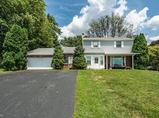 31 Lakeview Rd, Downingtown, PA 19335