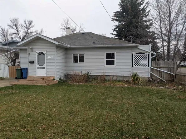 1711 N 22nd Ave, Coaldale, AB T1M 1G2