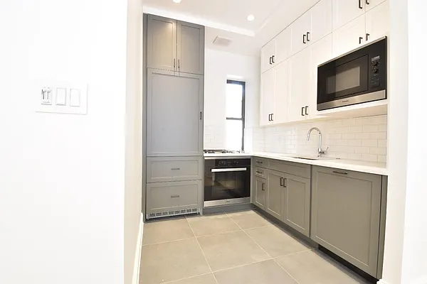 Rented by (Legacy) NY Quality Living Uptown | media 11
