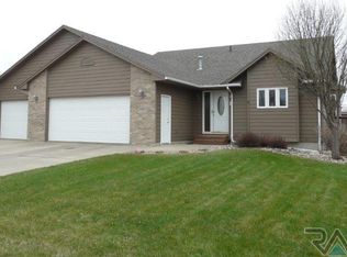 3901 W 77th St, Sioux Falls, SD 57108