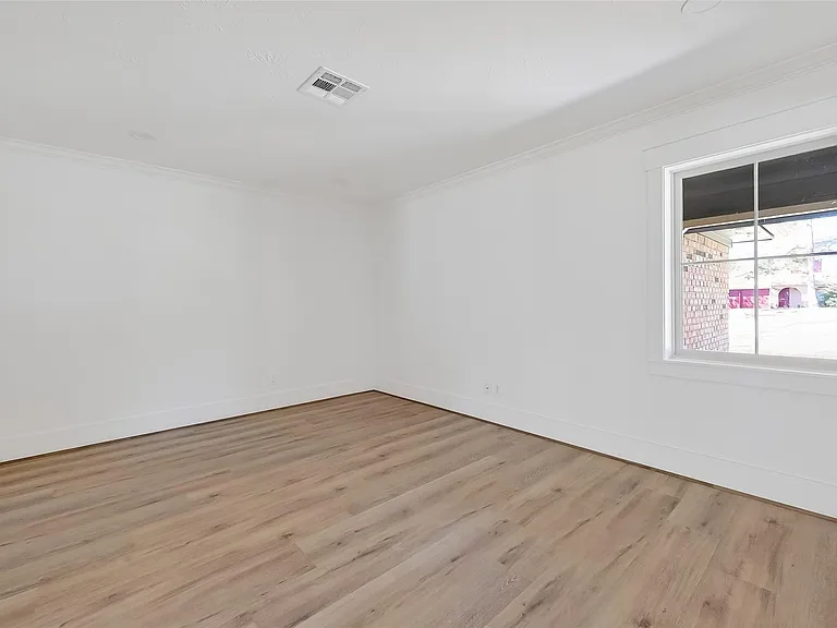 1906 Shadow Bend Dr — Photo 9