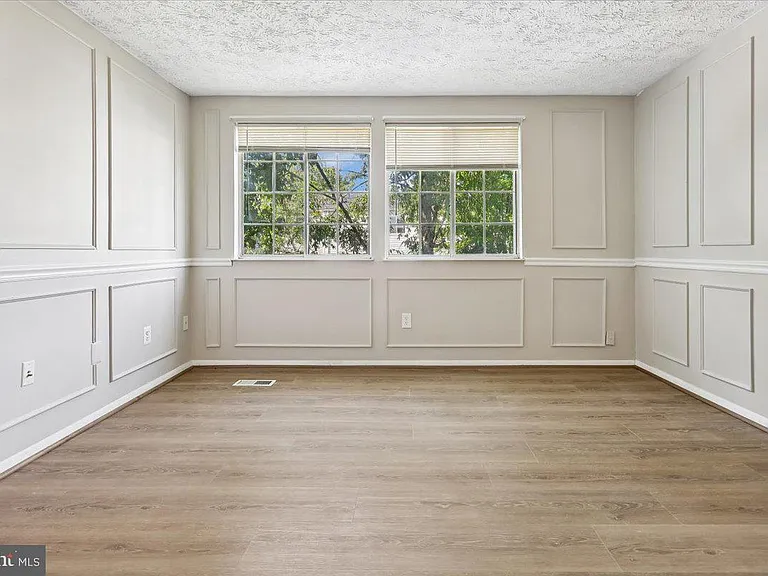 5913 Spruce Run Ct — Photo 19