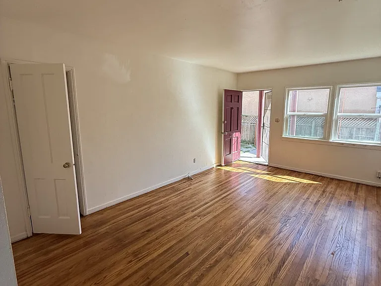 4433 Illinois St #4433 — Photo 14