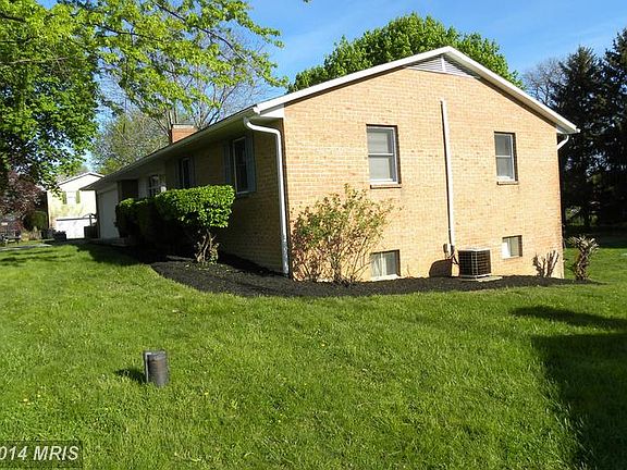 3rd image of 18124 Clearway Dr