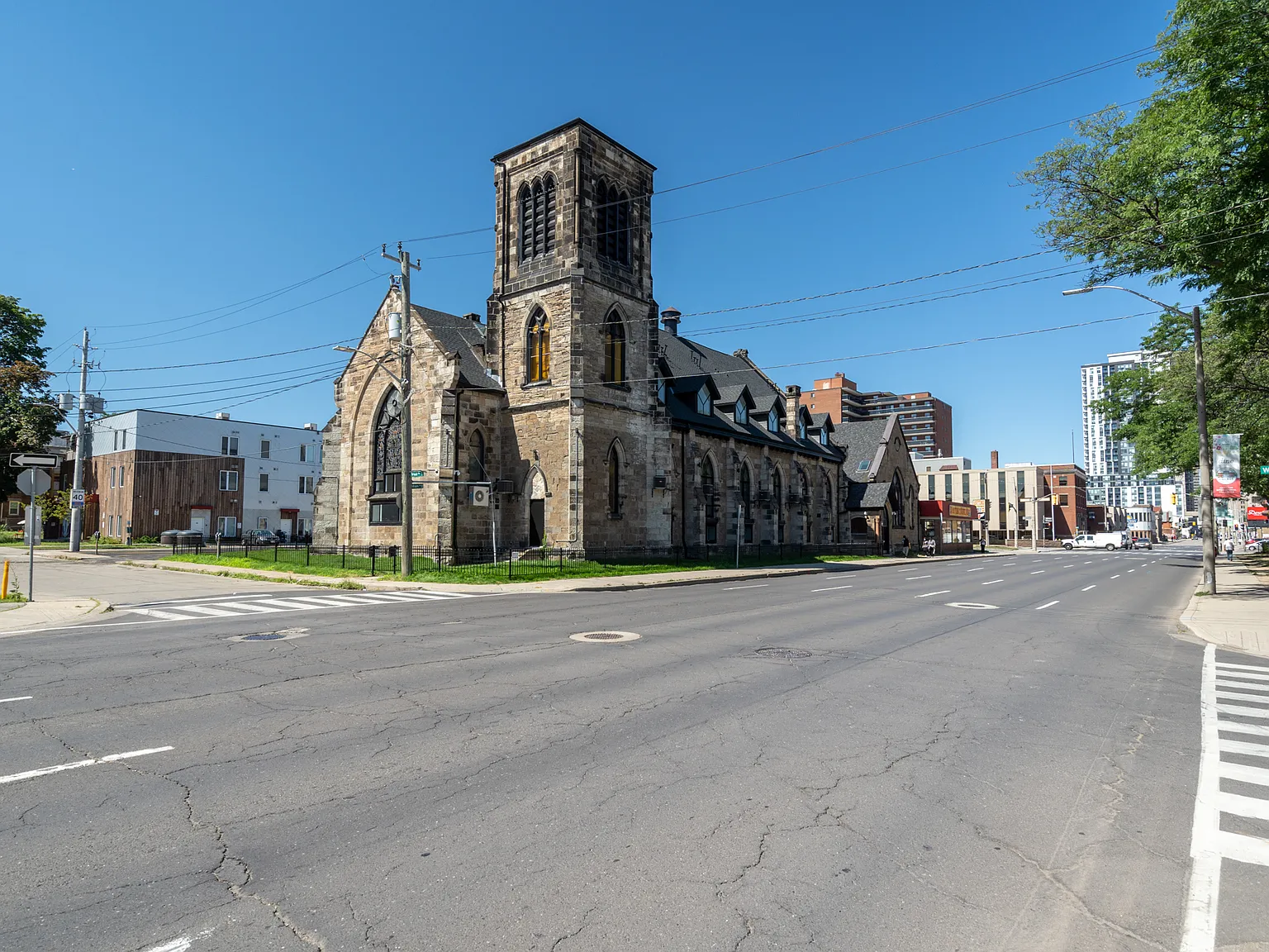 16 West Avenue South — Photo 4