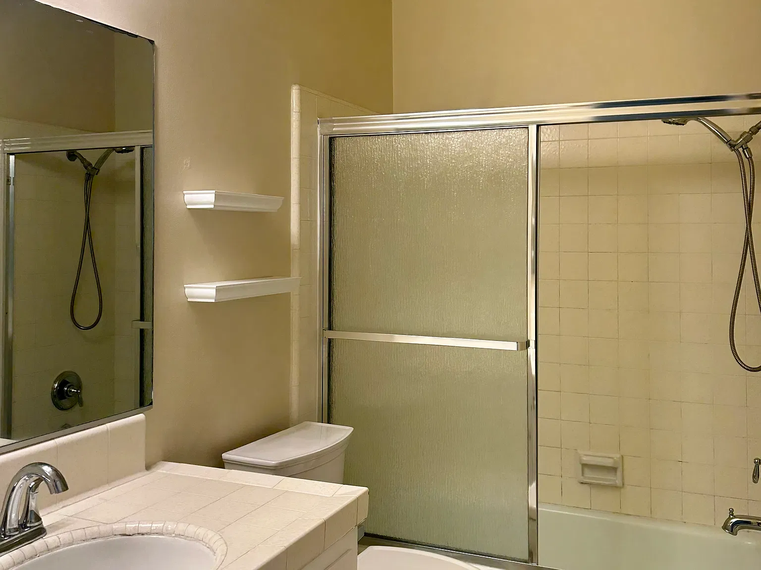 2 bed, 1100 sqft, $2,750 — Photo 3