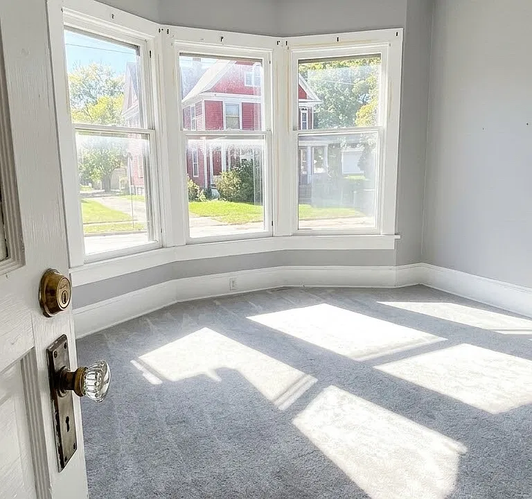 642 Franklin Ave #1