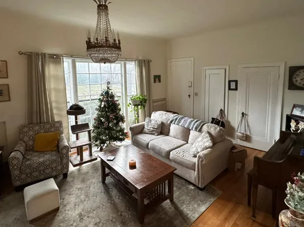 19805 Winslow Rd APT 1, Beachwood, OH 44122