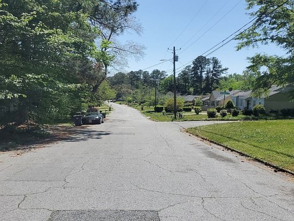5th image of 1088 Carlisle Ave