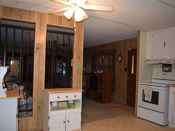 4th image of 11702 S Bonnie Ave