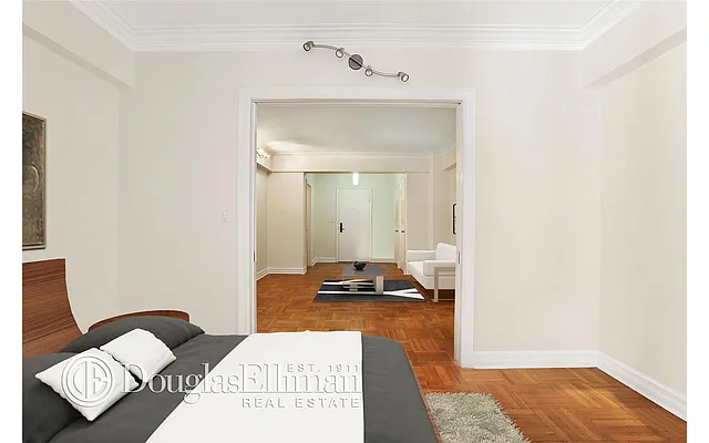 Sold by Douglas Elliman | media 22