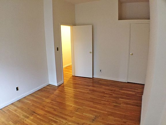 5th image of 306 W 93rd St #48