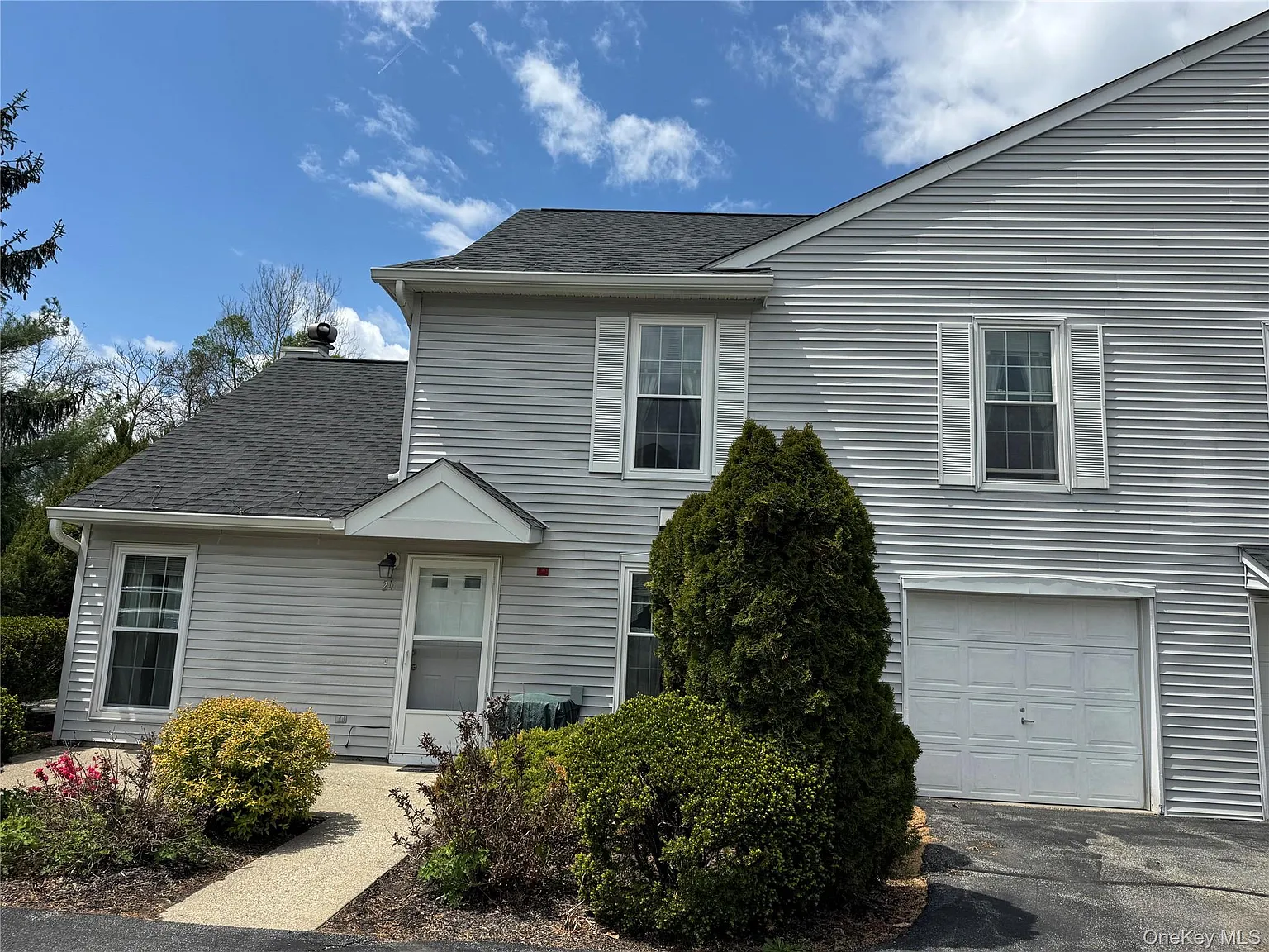 3 bed, 2.5 bath, 1491 sqft, $3,400 — Photo 2