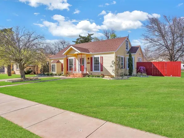 821 E Commerce St, Altus, OK 73521