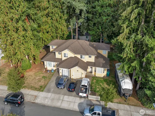 11727 47th Avenue NE #A & B, Marysville, WA 98271