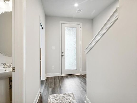 4th image of 115 Daybeacon St