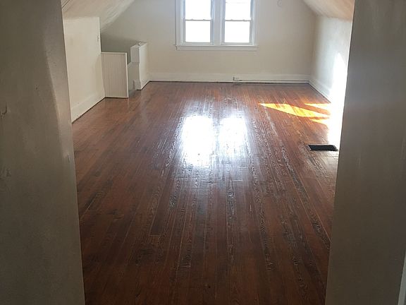 3rd floor bed