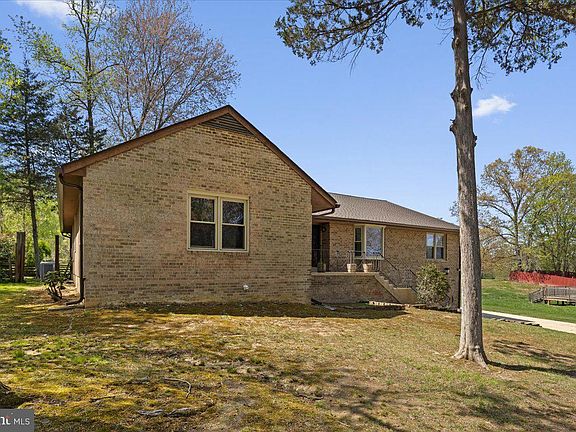 2nd image of 727 Gleneagles Dr