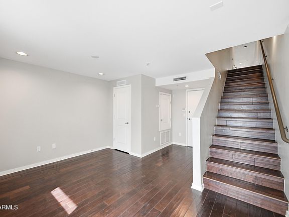 5th image of 526 W 1ST Street #106