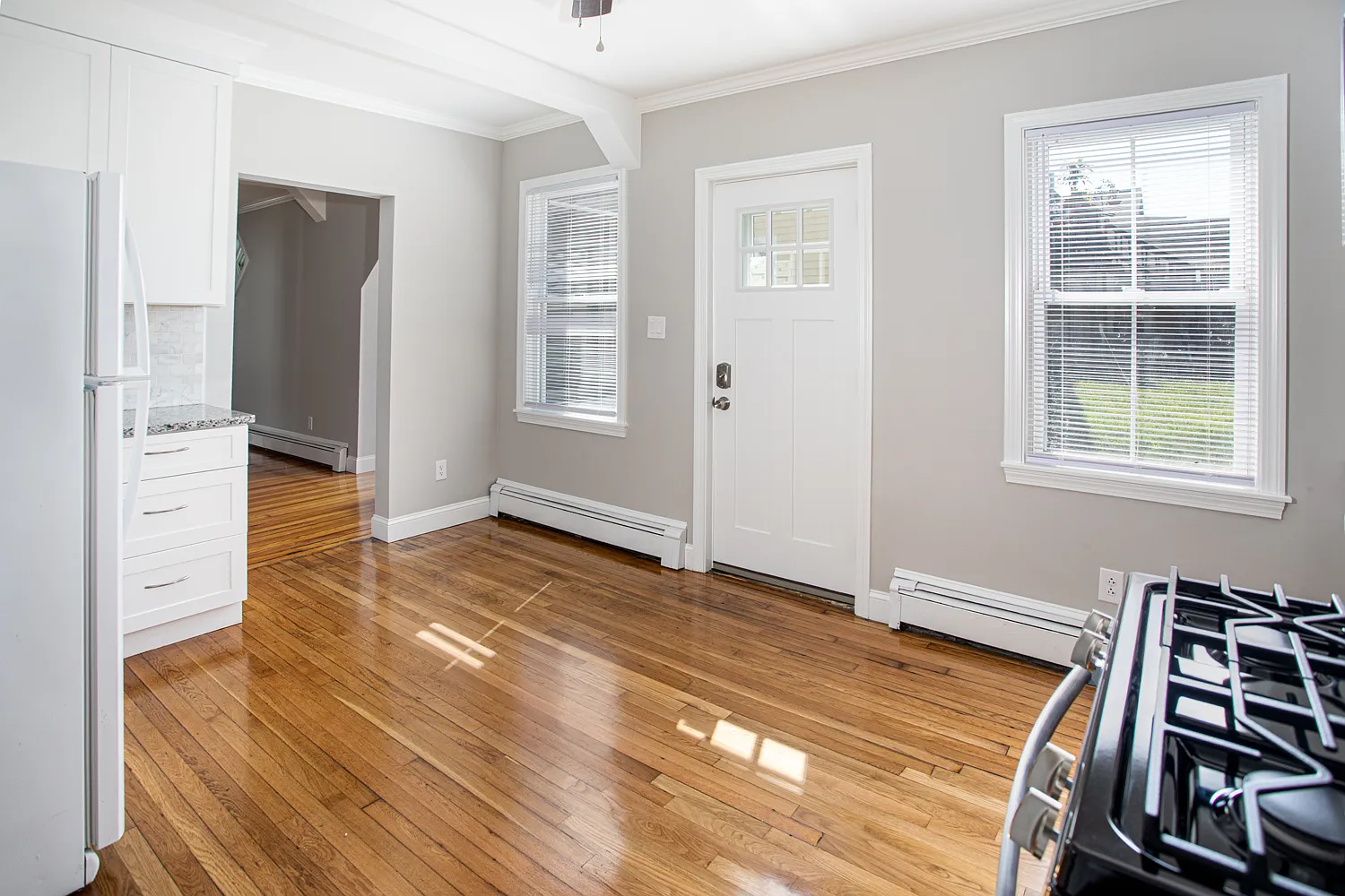 446 Main St — Photo 4