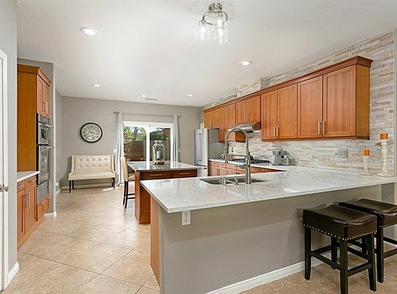 2nd image of 1315 Deerbrook Dr