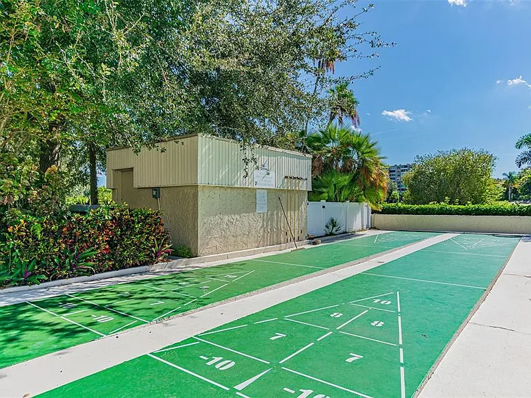 900 Cove Cay Dr #5F — Photo 83