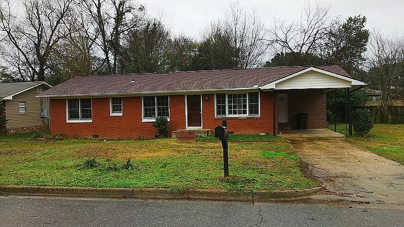 1st image of 2813 Camellia Dr