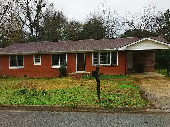 2813 Camellia Dr, Tuscaloosa, AL 35401