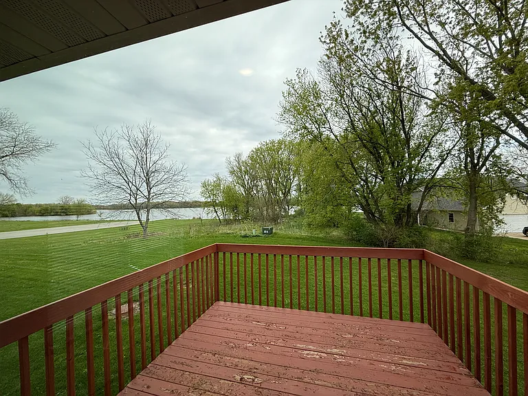 924 Waters Edge Ct — Photo 10
