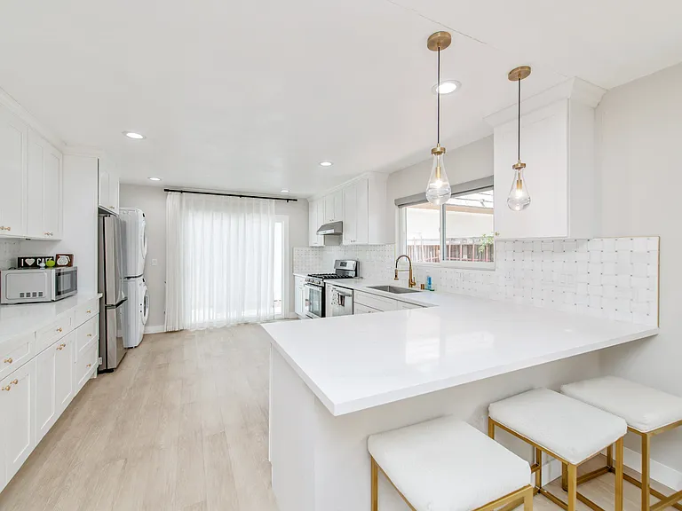 18 Norton St — Photo 5