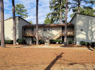 831 Applewood Ln, Fayetteville, NC 28303