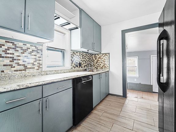 3rd image of 55 W Sonoma Ave