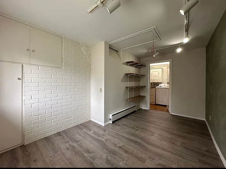 8256 43rd Ave NE — Photo 21