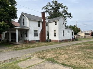 633 Parrish St, Uhrichsville, OH 44683