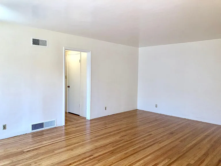 97 Vernon St #1 — Photo 10