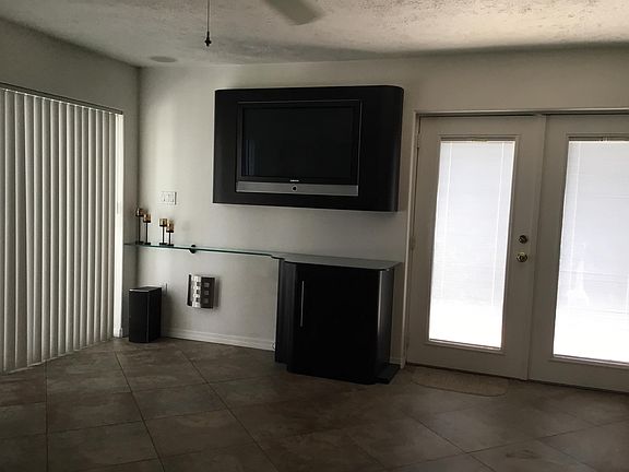 5th image of 111 Whispering Oaks Ct #1