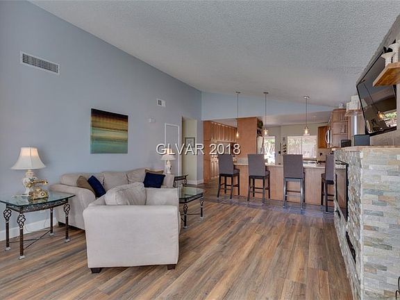 3rd image of 93 Fantasia Ln