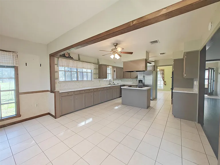 15606 Pinedell Dr — Photo 6