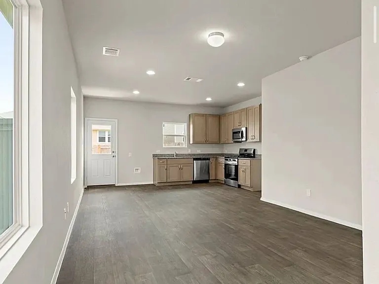 11621 Murano Dr — Photo 13