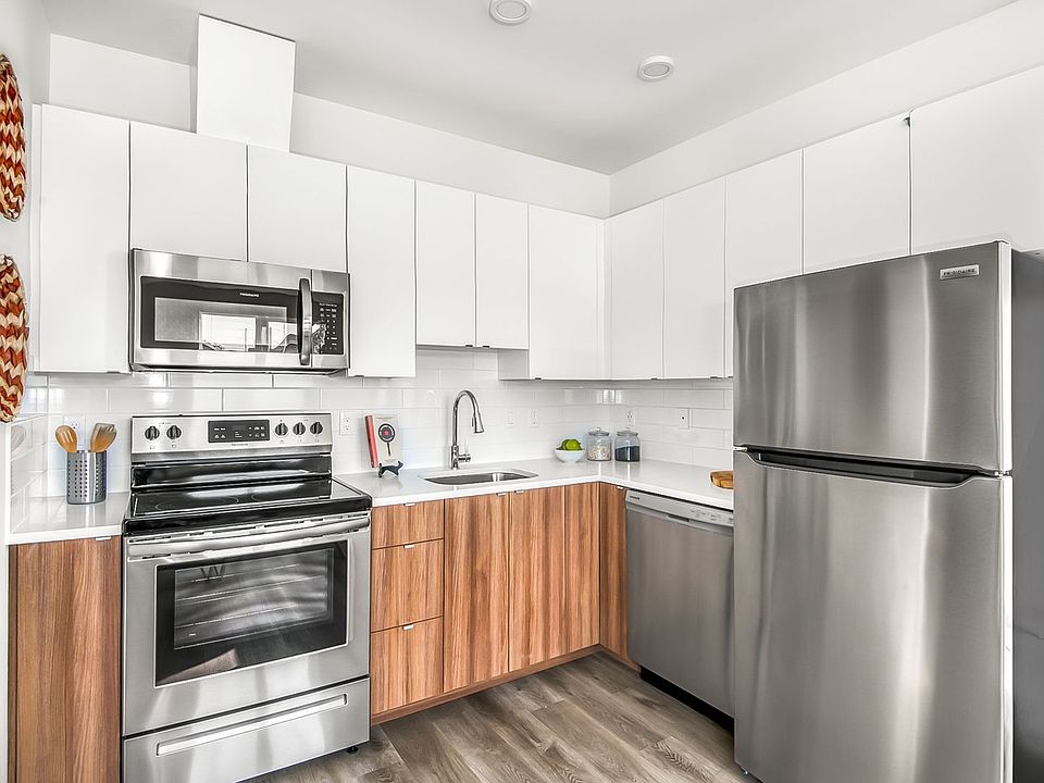1st image of 6712 N Montana Ave #201