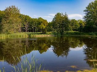 8655 Auburn Rd, Chardon, OH 44024