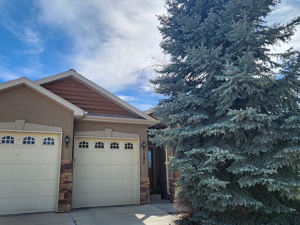 1st image of 242 Crossroads Cir